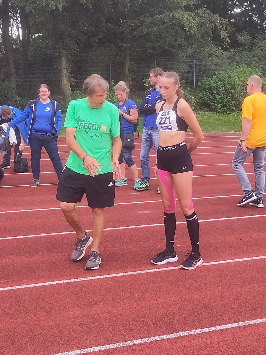 Trainer Harald Bottin und Sophie Martin. - Foto: Martin