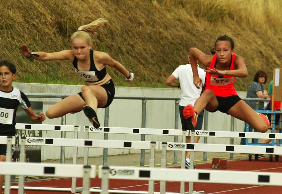 Michelle Muschalik (rechts). Michelle Muschalik (rechts).