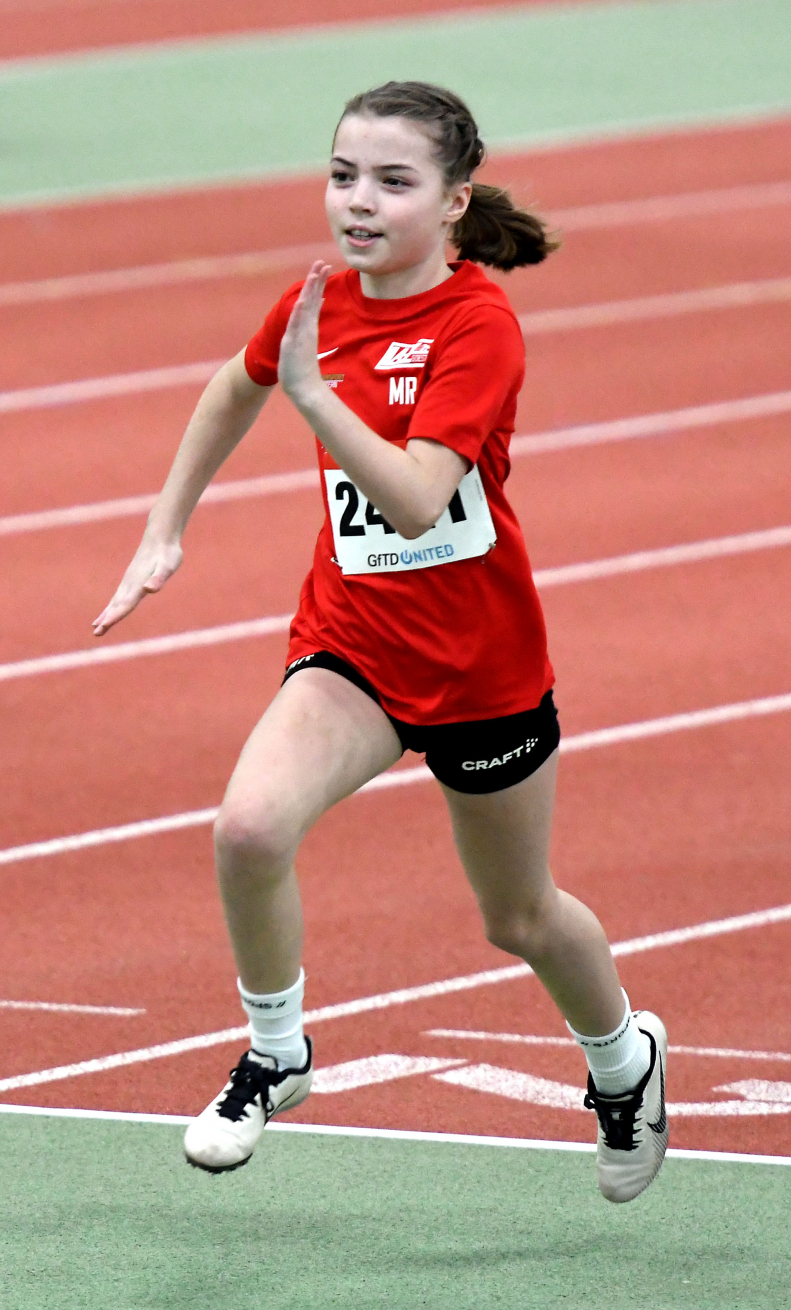 W12-Sportlerin Marie Rustemeyer vom LAZ Soest geht bei den U14-Westfalenmeisterschaften im Paderborner Ahorn-Sportpark im Einzel über 60 Meter und mit der 4 x 100-Meter-Staffel an den Start. Foto: Bottin|||