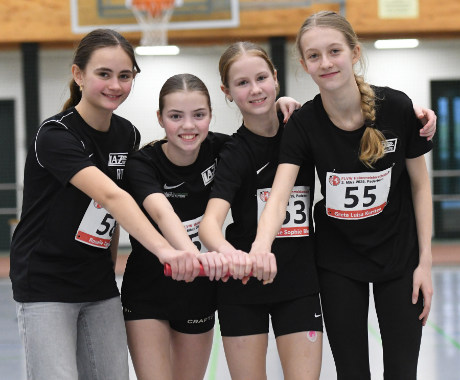 Die 4 x 100-Meter-Staffel der U14-M&auml;dchen mit v.l.n.r. Rosalie Tigges, Marie Rustemeyer, Noelle Biegel und Greta Karsten landeten in 58,34 Sekunden auf Rang sechs. Foto: Bottin