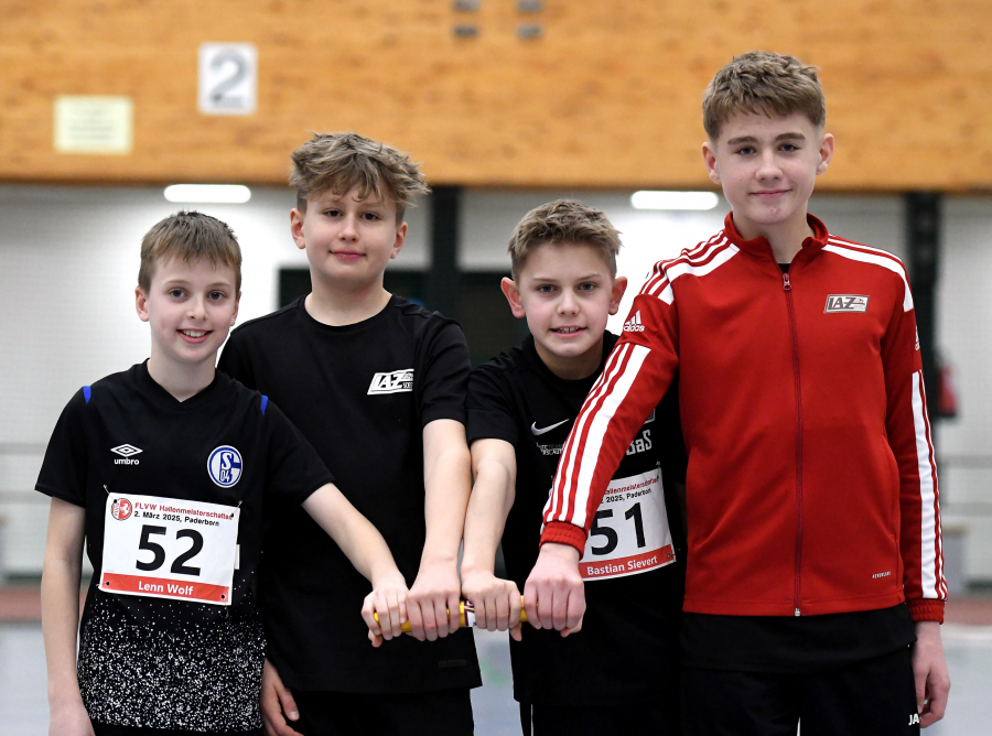 In 59,04 Sekunden Platz sechs über 4 x 100 Meter: Die U14-Jungen des LAZ Soest mit v.l.n.r. Lenn Wolf, Malte Langenscheidt, Bastian Sievert und Michel Bottin. Foto: Bottin