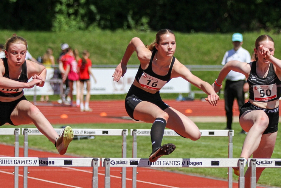 Nia Ferige beim Hürdensprint. Foto: Reinhard