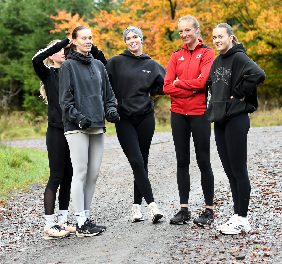 Impressionen vom Training im Arnsberger Wald. Foto: Bottin