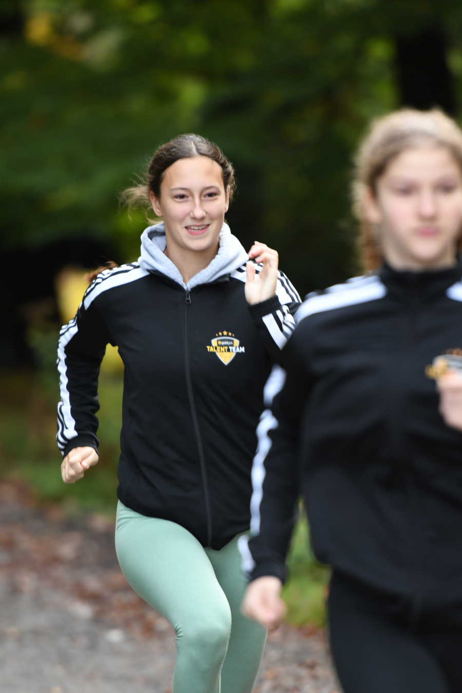 Impressionen vom Training im Arnsberger Wald. Foto: Bottin