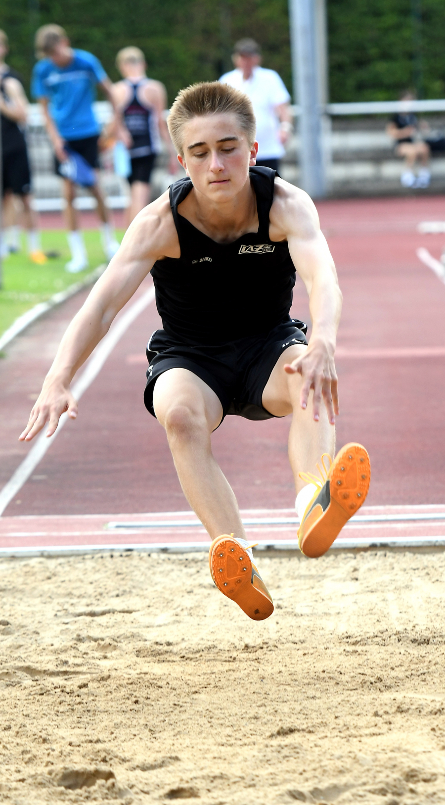 Deutsche Jahresbestleistung im Vierkampf: M14-Sportler Rafael Hesse vom LAZ Soest erzielte 2152 Punkte. Im Weitsprung standen 5,39 Meter zu Buche. Foto: Bottin