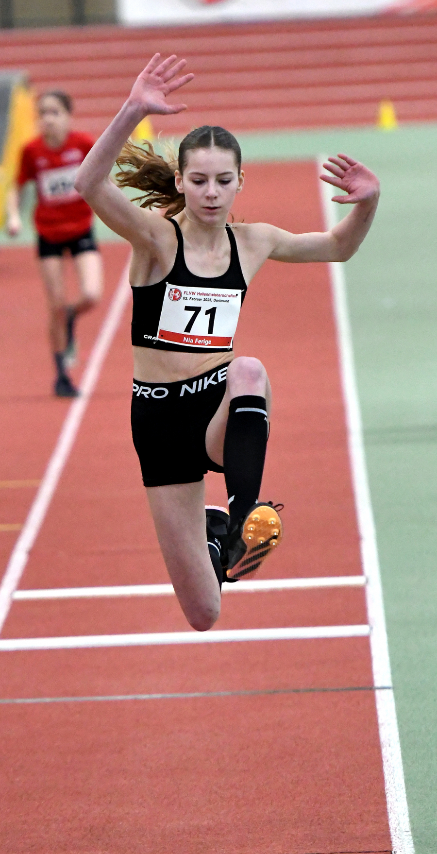 Westfalenmeisterin: Nia Ferige gewann mit Gold im Dreisprung der Altersklasse W15 den vierten Landestitel f&uuml;r das LAZ Soest in der aktuellen Hallensaison. Foto: Bottin