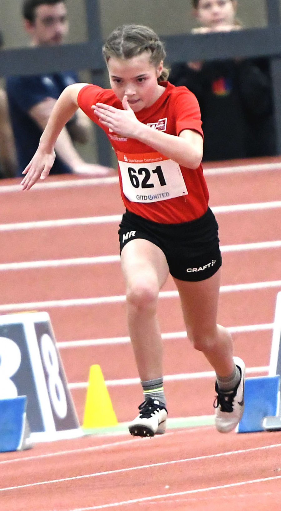 Tolle Leistung: Bei ihrem inoffiziellen Sieg über 60 Meter bei den W11-Mädchen verfehlte Marie Rustemeyer vom LAZ Soest in 9,02 Sekunden nur knapp die Neun-Sekunden-Marke. Foto: Bottin