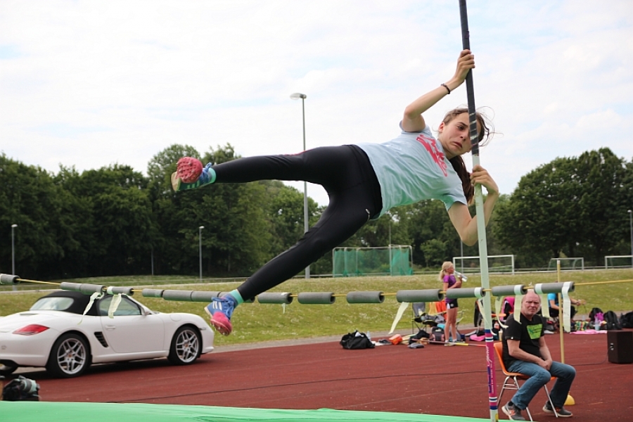 Jana Klee sprang erstmals 2,20 Meter hoch.