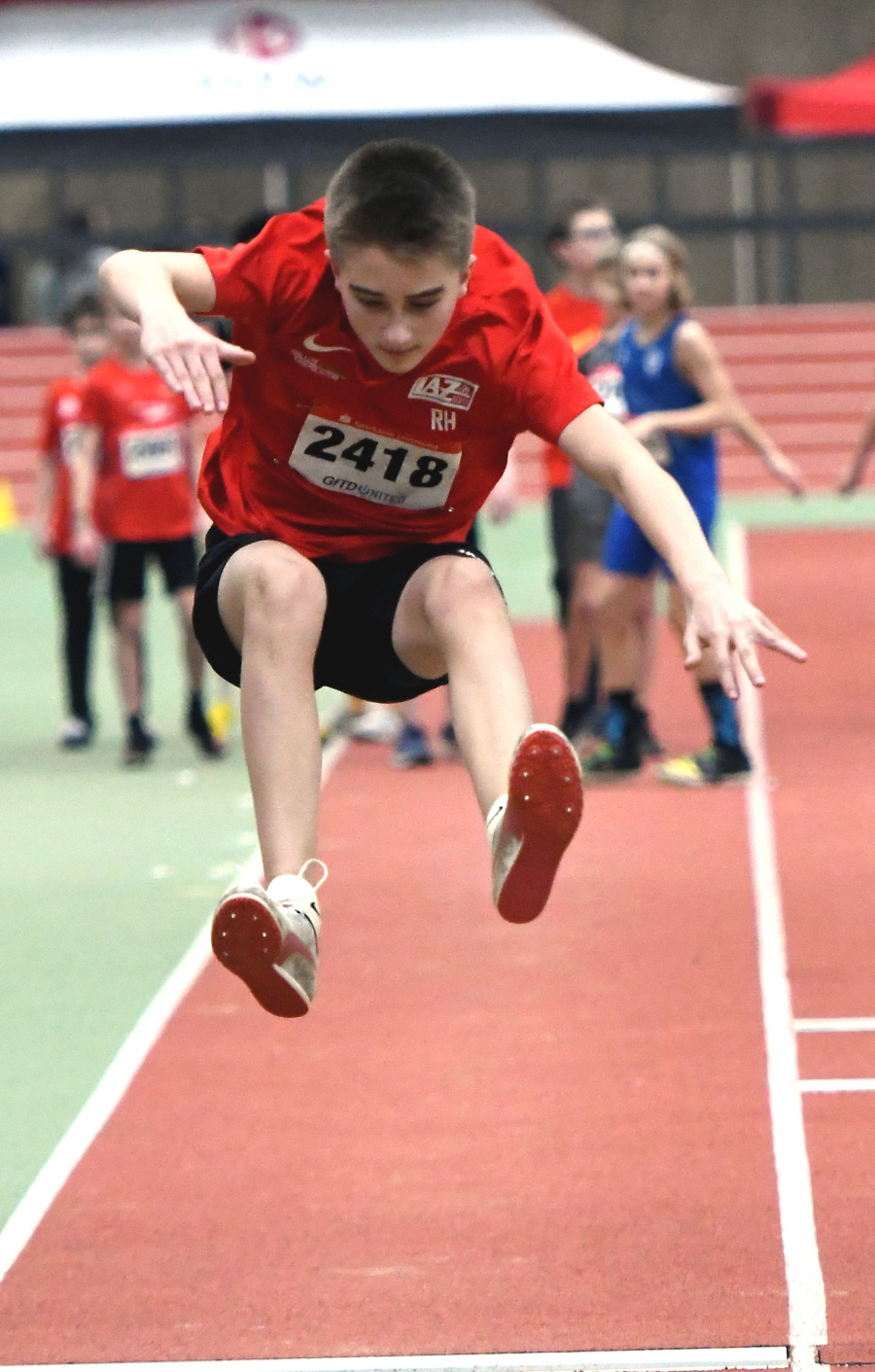 4,43 Meter: M13-Athlet Rafael Hesse vom LAZ Soest holte sich in Dortmund Platz zwei im Weitsprung. Im Kugelstoßen siegte er sogar mit 9,58 Metern. Foto: Bottin