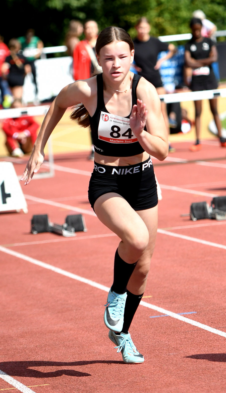 Marlene Soer (W13) beim 75-Meter-Vorlauf. Foto: Bottin